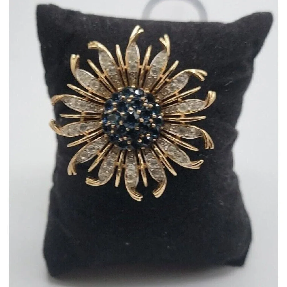 Crown Trifari Alfred Philippe Brooch Invisible Set Blue Sunburst RARE BROOCH - Picture 4 of 16
